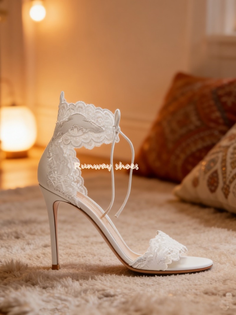 Bandage - Chaussures de mariage blanches en dentelle